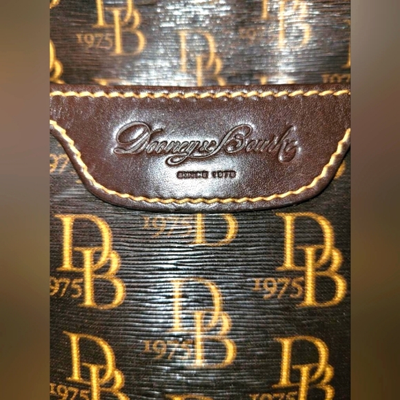 DOONEY AND BOURKE LEATHER SHOULDER BAG - Picture 5 of 13